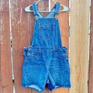 Levi’s Denim Overall Shorts - Size Medium